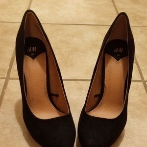 H&M Black Stiletto Pumps